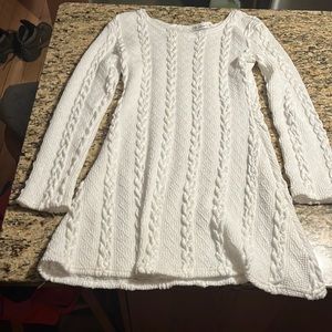 White Long Sleeve Dress. Size Women’s Medium.